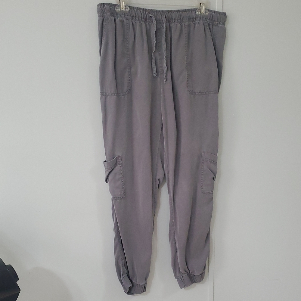 C&C California Women's Large Charcoal Cargo Pants 100% lyocell